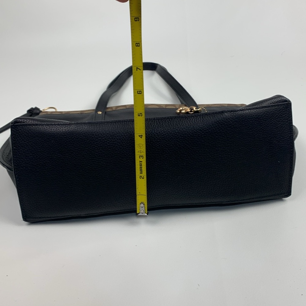 Coach Black Brown Pebbled Leather Signature C Tote shoulder bag Gold charm New - Picture 12 of 17